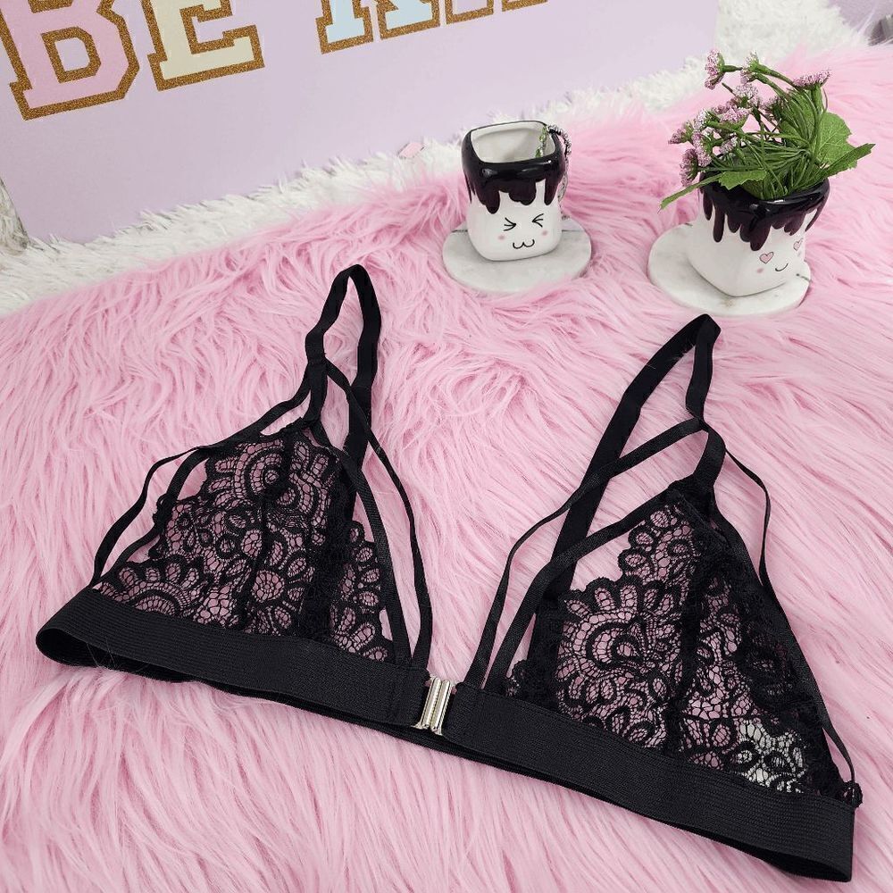 NIB Black Wild Obsession Bralette Medium: Daring Elegance Size Medium NIB